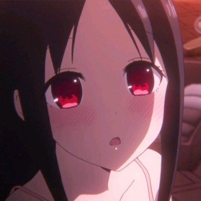 宝宝差点摔倒一车厢人都动了